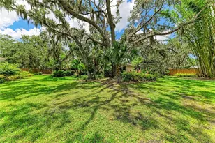 3217 Oak Grove Dr, Sarasota, FL 34243 - Photo 62