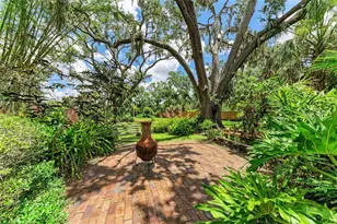 3217 Oak Grove Dr, Sarasota, FL 34243 - Photo 58