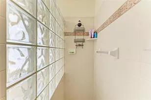 3217 Oak Grove Dr, Sarasota, FL 34243 - Photo 38