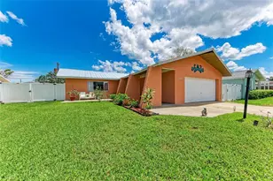 2406 15th St W, Palmetto, FL 34221 - Photo 2