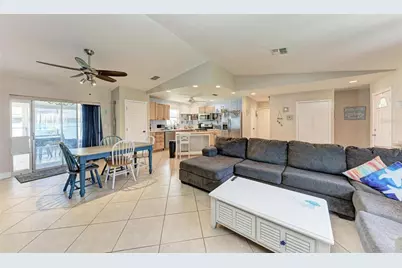 2406 15th Street W, Palmetto, FL 34221 - Photo 10