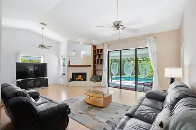 6065 Marella Court, Sarasota, FL 34243 - Photo 10