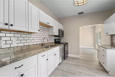 719 22nd Street W, Bradenton, FL 34205 - Photo 8