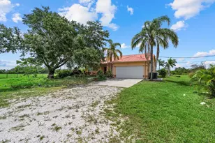 6805 225th St E, Bradenton, FL 34211 - Photo 2