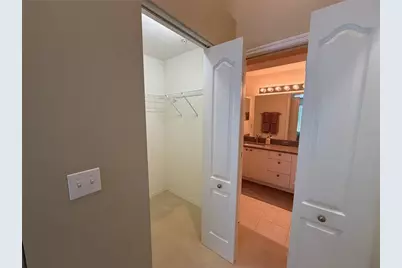 5320 Hyland Hills Avenue #2222, Sarasota, FL 34241 - Photo 12