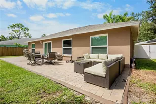 2761 Feiffer Cir, Sarasota, FL 34235 - Photo 26