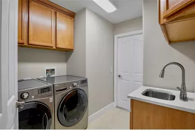 2761 Feiffer Circle, Sarasota, FL 34235 - Photo 12