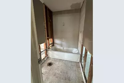 13434 1st St E, Madeira Beach, FL 33708 - Photo 12