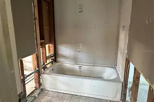 13434 1st St E, Madeira Beach, FL 33708 - Photo 12