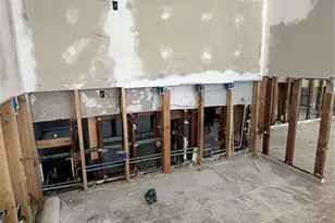 13434 1st St E, Madeira Beach, FL 33708 - Photo 10