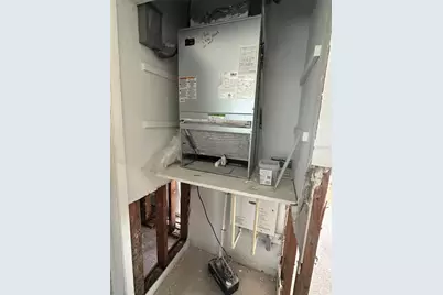 13434 1st St E, Madeira Beach, FL 33708 - Photo 8