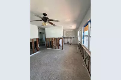 13434 1st St E, Madeira Beach, FL 33708 - Photo 4