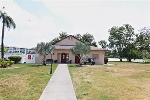 4109 Lake Bayshore Dr, Bradenton, FL 34205 - Photo 6