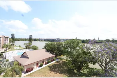 4109 Lake Bayshore Drive #407, Bradenton, FL 34205 - Photo 8