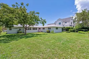 1541 Flower Dr, Sarasota, FL 34239 - Photo 50