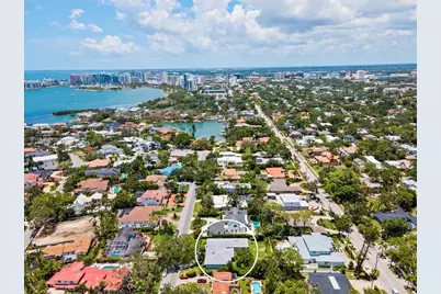 1541 Flower Drive, Sarasota, FL 34239 - Photo 8