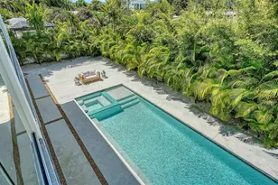 2124 Clematis Pl, Sarasota, FL 34239 - Photo 32