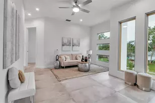 2124 Clematis Pl, Sarasota, FL 34239 - Photo 30