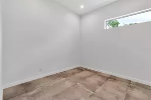 2124 Clematis Pl, Sarasota, FL 34239 - Photo 24