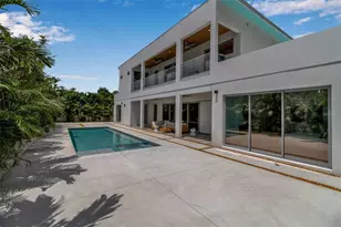 2124 Clematis Pl, Sarasota, FL 34239 - Photo 42