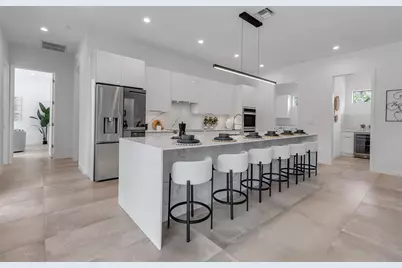 2124 Clematis Place, Sarasota, FL 34239 - Photo 6