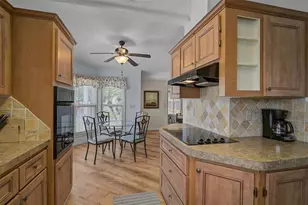 5707 45th St E, Bradenton, FL 34203 - Photo 8