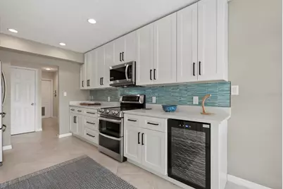 538 Magellan Drive, Sarasota, FL 34243 - Photo 30