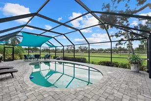 538 Magellan Dr, Sarasota, FL 34243 - Photo 14