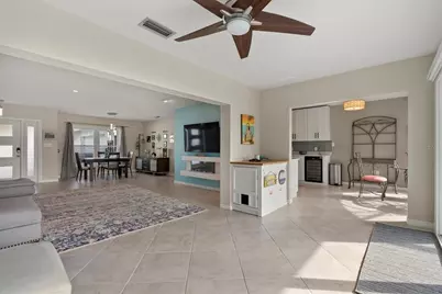 538 Magellan Drive, Sarasota, FL 34243 - Photo 36