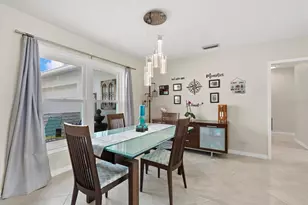 538 Magellan Dr, Sarasota, FL 34243 - Photo 40