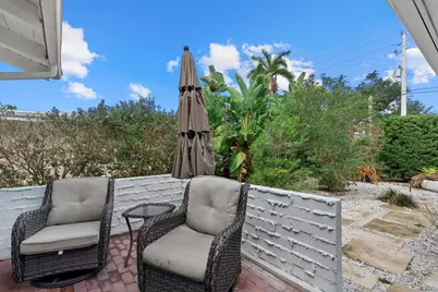 538 Magellan Drive, Sarasota, FL 34243 - Photo 12