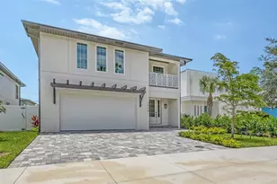 2590 Floyd St, Sarasota, FL 34239 - Photo 6