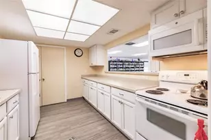 3635 Lake Bayshore Dr, Bradenton, FL 34205 - Photo 42