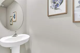 4124 Gold Dust Ln, Sarasota, FL 34243 - Photo 4