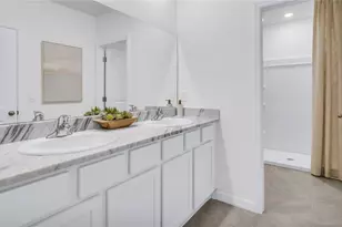 4104 Gold Dust Ln, Sarasota, FL 34243 - Photo 16