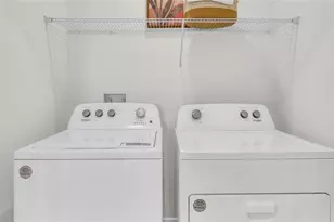 4104 Gold Dust Ln, Sarasota, FL 34243 - Photo 20