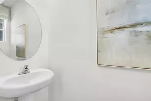 4104 Gold Dust Ln, Sarasota, FL 34243 - Photo 4