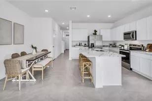 4104 Gold Dust Ln, Sarasota, FL 34243 - Photo 8