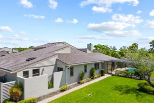 2181 Harbourside Dr, Longboat Key, FL 34228 - Photo 2