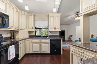 2559 Wood Oak Drive, Sarasota, FL 34232 - Photo 6