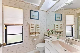 2559 Wood Oak Dr, Sarasota, FL 34232 - Photo 16