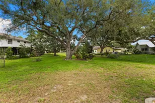 2559 Wood Oak Dr, Sarasota, FL 34232 - Photo 26