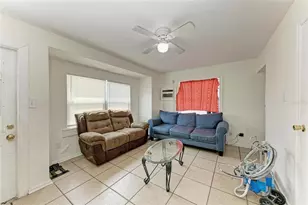 1701 13th St W, Bradenton, FL 34205 - Photo 6