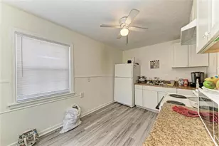 1701 13th St W, Bradenton, FL 34205 - Photo 8