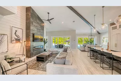 8006 20th Place W, Bradenton, FL 34209 - Photo 2