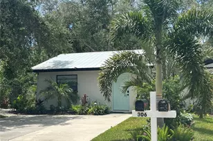 306 19th St E, Bradenton, FL 34208 - Photo 1