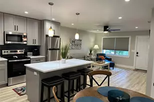 306 19th St E, Bradenton, FL 34208 - Photo 10