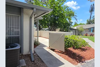 2606 29th Ave W #12, Bradenton, FL 34205 - Photo 2