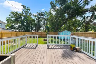 1911 26th St W, Bradenton, FL 34205 - Photo 26