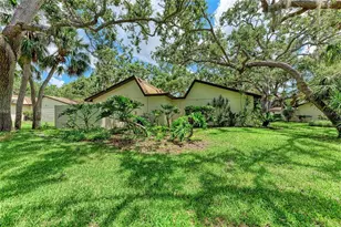 2237 Circlewood Dr, Sarasota, FL 34231 - Photo 24